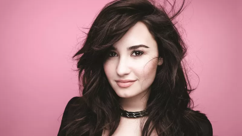 Demi Lovato HD, Pink background