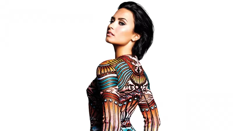 Demi Lovato QHD, White background