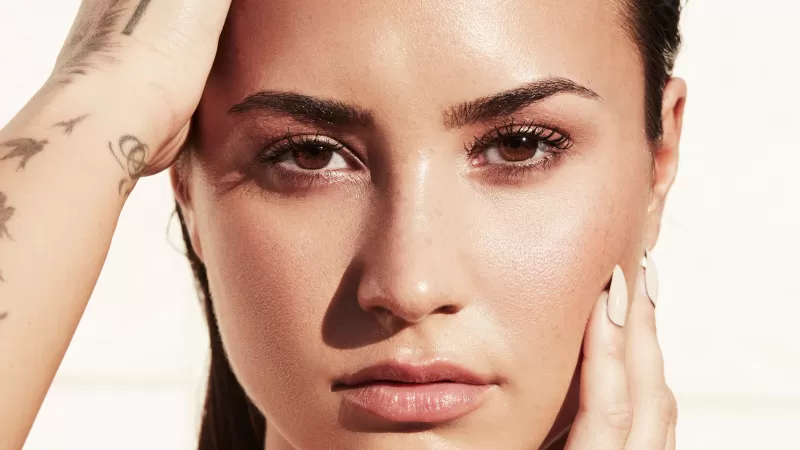 Demi Lovato 5K, Portrait