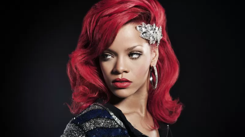 Rihanna 5K, Dark background