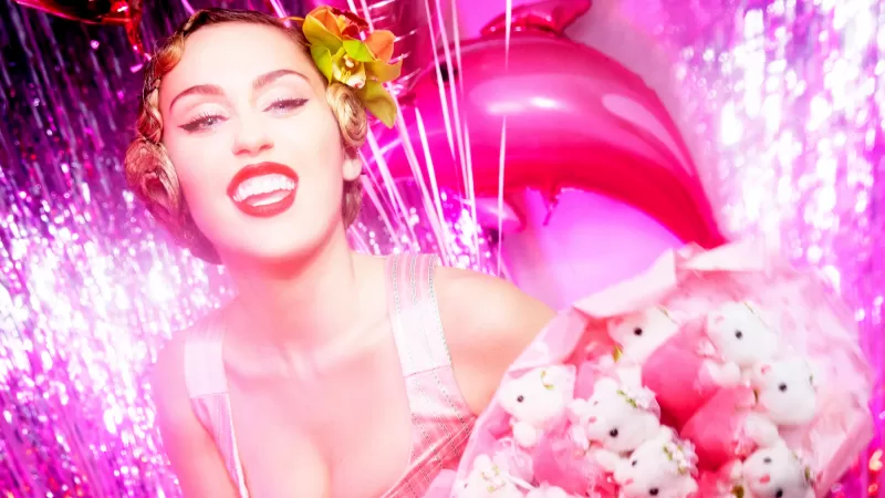Miley Cyrus 5K, American singer, Pink background