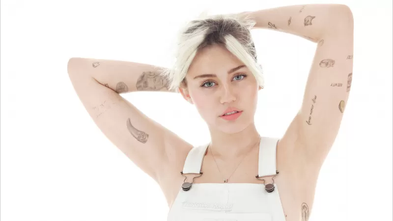 Miley Cyrus 4K, White background