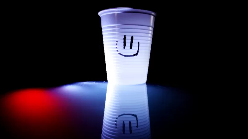 Smiley wallpaper, Plastic, Reflection, Dark background