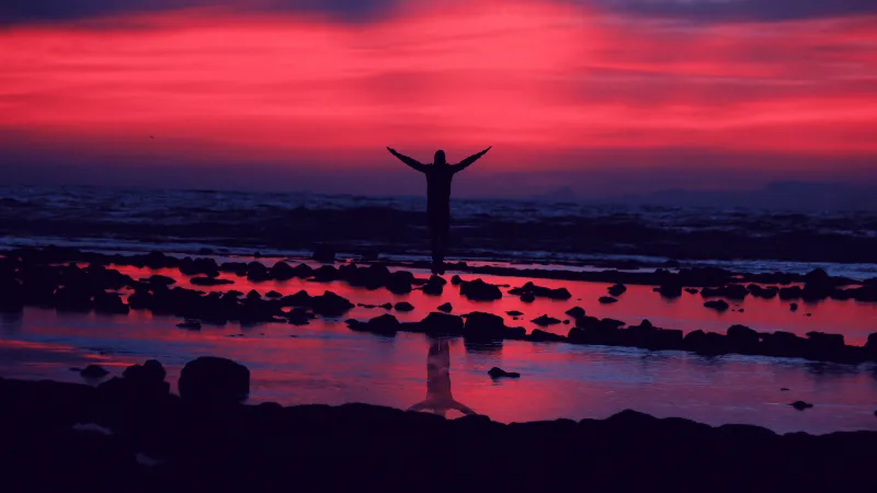 Open arms silhouette, Red sky, Rocky beach, 5K wallpaper