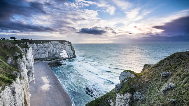 Étretat cliffs wallpaper, Manneporte arch, Normandy