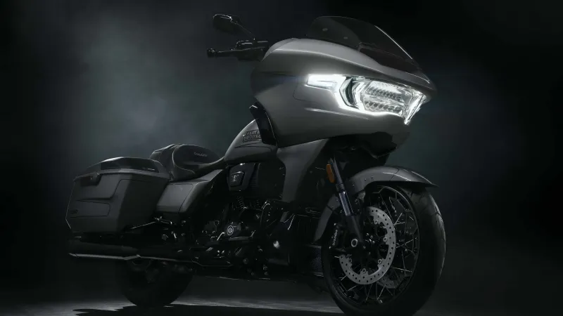 Harley-Davidson Road Glide, Cruiser motorcycle, Dark background, 5K, 8K