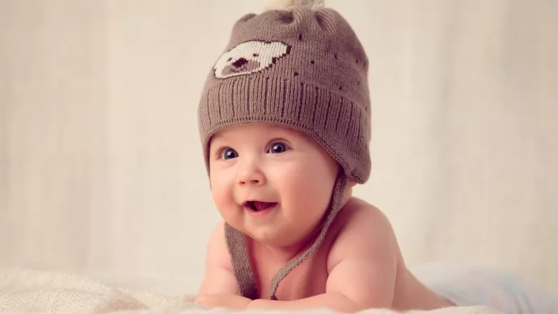 Cute Baby Black and White Photography | 7360x4912 resolution wallpaper