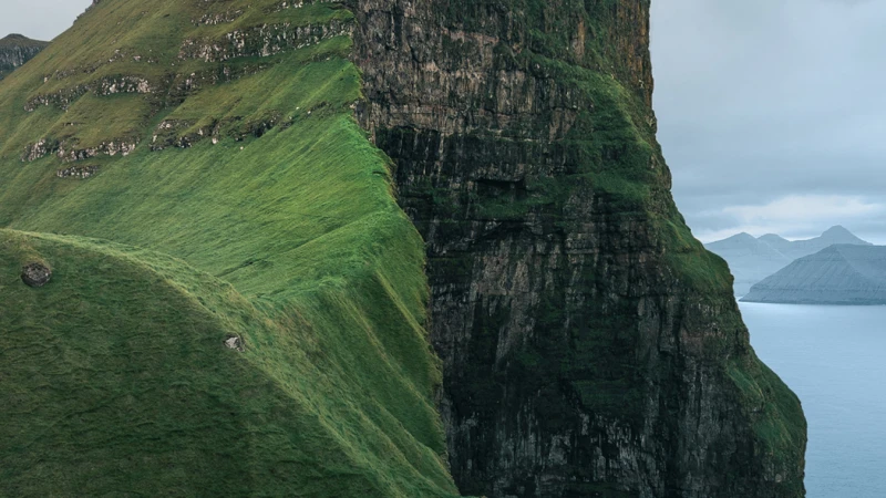 HyperOS Wallpaper, Cliff