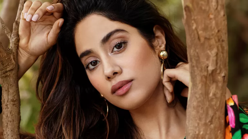 Janhvi Kapoor, Portrait, Beautiful actress, Bollywood actress
