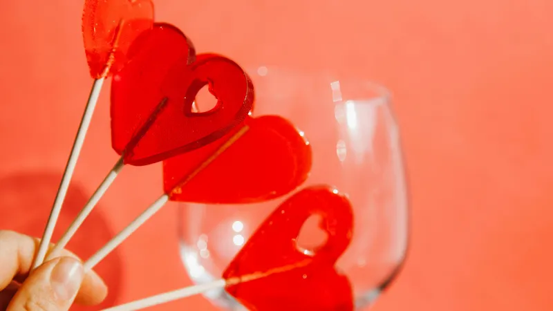 Red Lollipops, 5K wallpaper