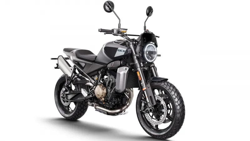Husqvarna Svartpilen 801, Scrambler, White background, 2024, 5K wallpaper