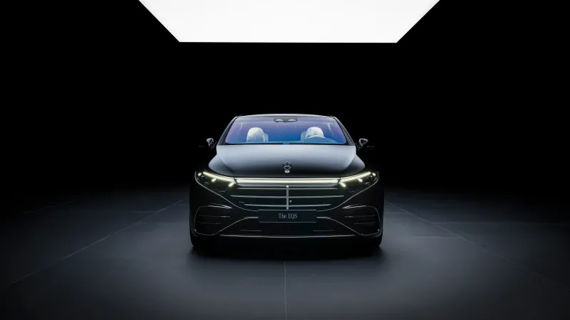 Mercedes-Benz EQS 580 4MATIC AMG Line, Dark background 5K
