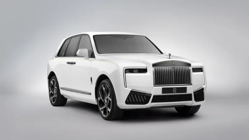 Rolls-Royce Cullinan Black Badge, White background, 8K wallpaper, 2024