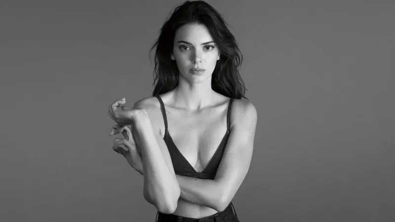 Kendall Jenner 4K wallpaper, Black and White, Monochrome background