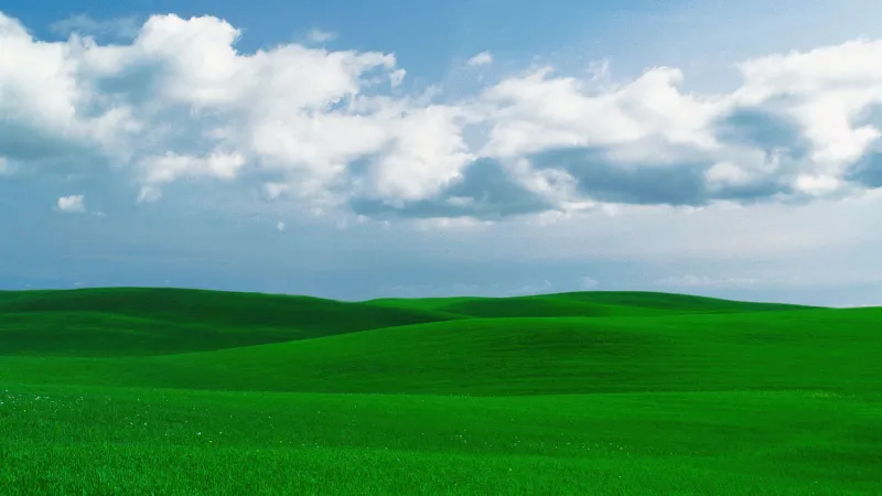 Bliss landscape, Windows XP wallpaper