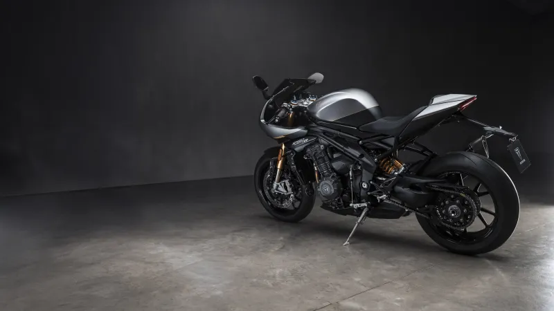 Triumph Speed Triple Breitling Edition, 8K wallpaper