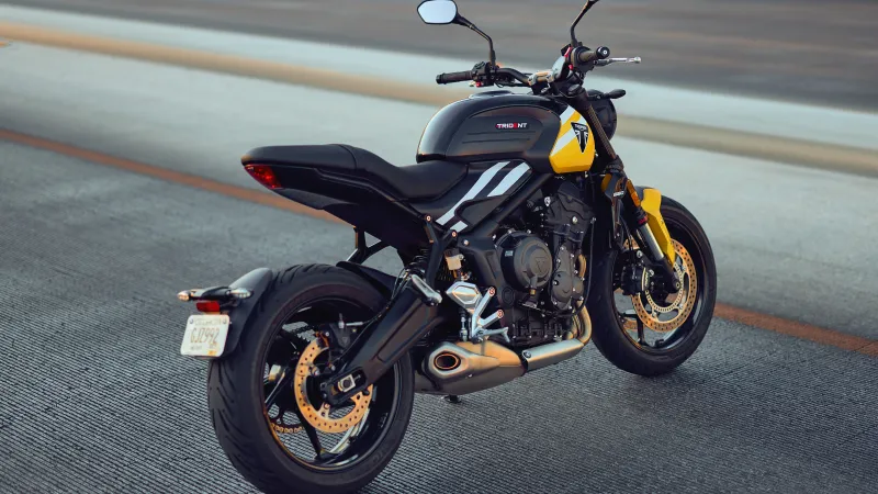 Triumph Trident 660, Naked bike, Rear view, Yellow accents, 2025, 8K wallpaper