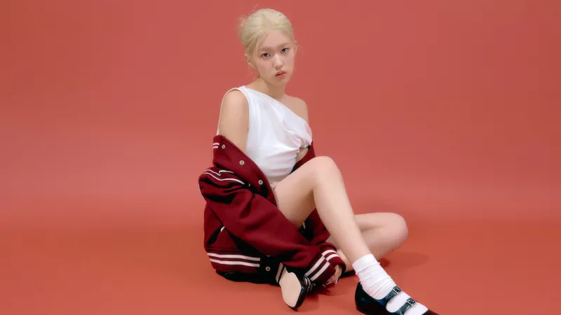 Izna Yoon Jiyoon, Orange background 5K
