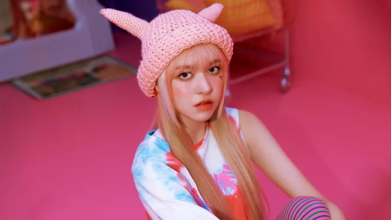 kpop wallpaper, Lily NMIXX, pink aesthetic
