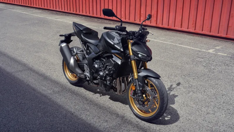 Honda CB1000 Hornet SP, Black naked bike, Gold wheels, 2025, 4K wallpaper