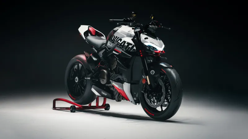 Ducati Streetfighter V4, Dark background 8K
