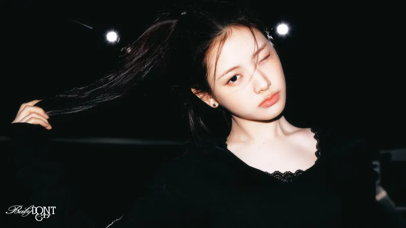 Yihyun (Baby DONT Cry), Dark background, F Girl concept, South Korean Singer, 5K wallpaper