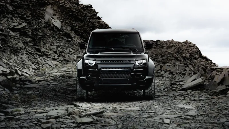 Land Rover Defender OCTA Black 2025