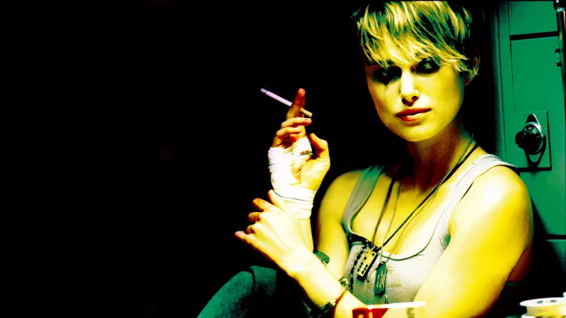 Keira Knightley, Domino (2005), Black background, Cigarette, 5K wallpaper