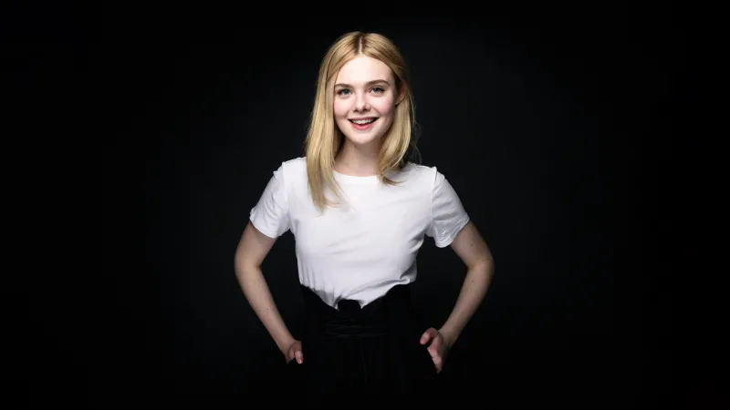 Elle Fanning, Dark background 5K