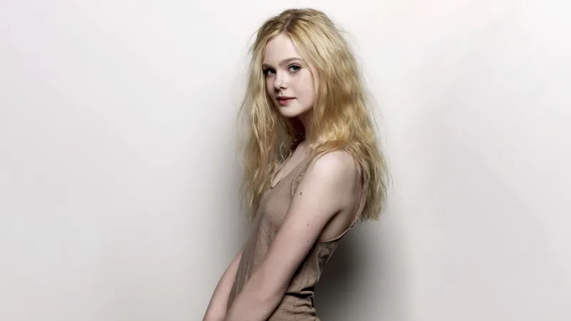 Elle Fanning, 12K wallpaper