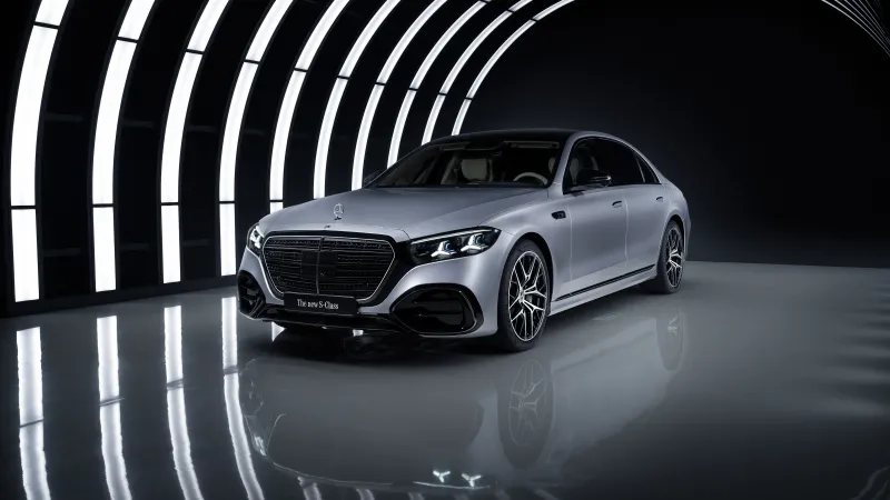 Mercedes-Benz S-Class wallpaper, Silver sedan, Light arches, 2026, 5K