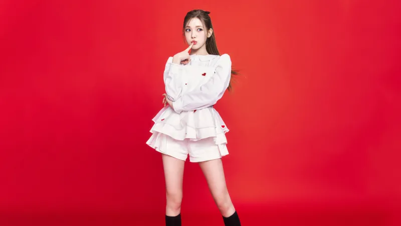 YUHA, Hearts2Hearts RUDE, Red background