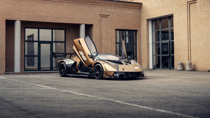 Lamborghini Essenza SCV12, Gold track hypercar, Scissor doors, 4K wallpaper