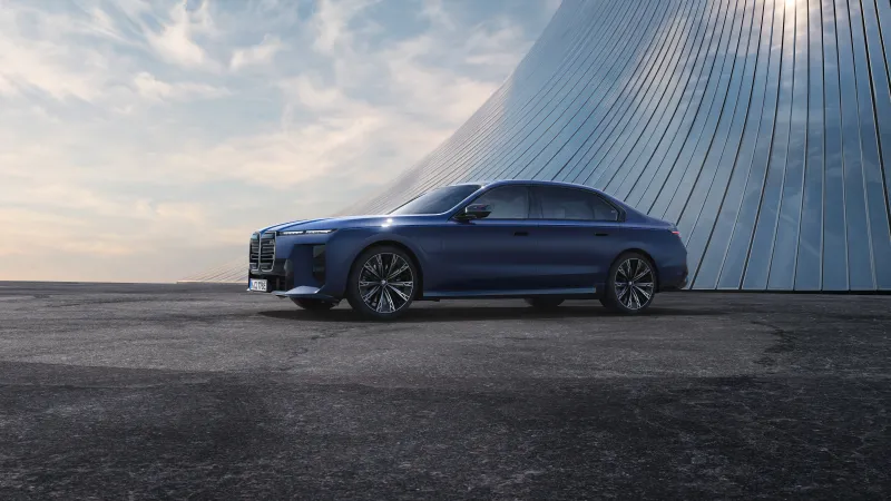 BMW M760e xDrive, BMW 7 Series, Blue luxury sedan, 2026, 8K wallpaper