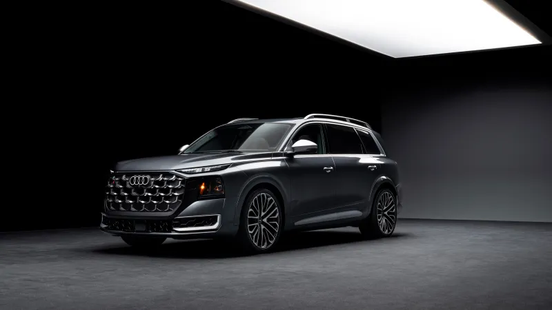 Audi SQ9 TFSI, Grey luxury SUV, Dark studio, 2027, 5K wallpaper