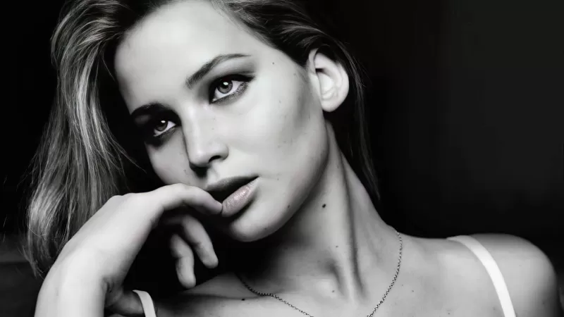 Jennifer Lawrence, Monochrome, 5K