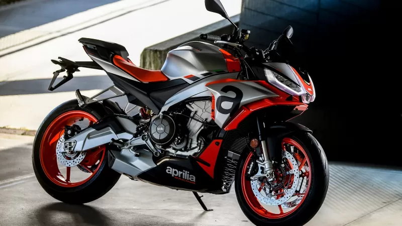 Aprilia Tuono 660, Sports bikes, Red wheels, Light and shadow, 2021, 4K wallpaper