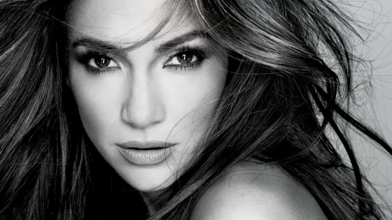 Jennifer Lopez, Monochrome