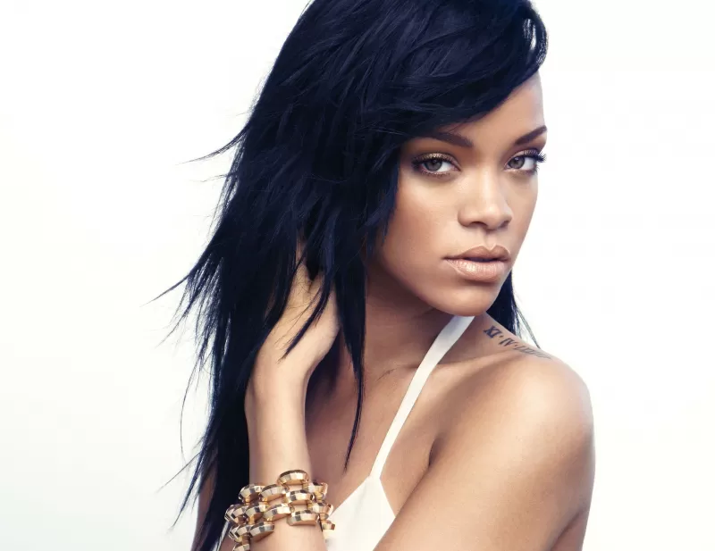 Rihanna QHD, White background