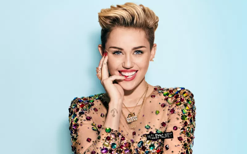 Miley Cyrus QHD