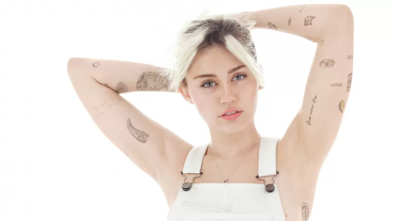 Miley Cyrus 4K, White background