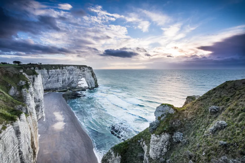Étretat cliffs wallpaper, Manneporte arch, Normandy