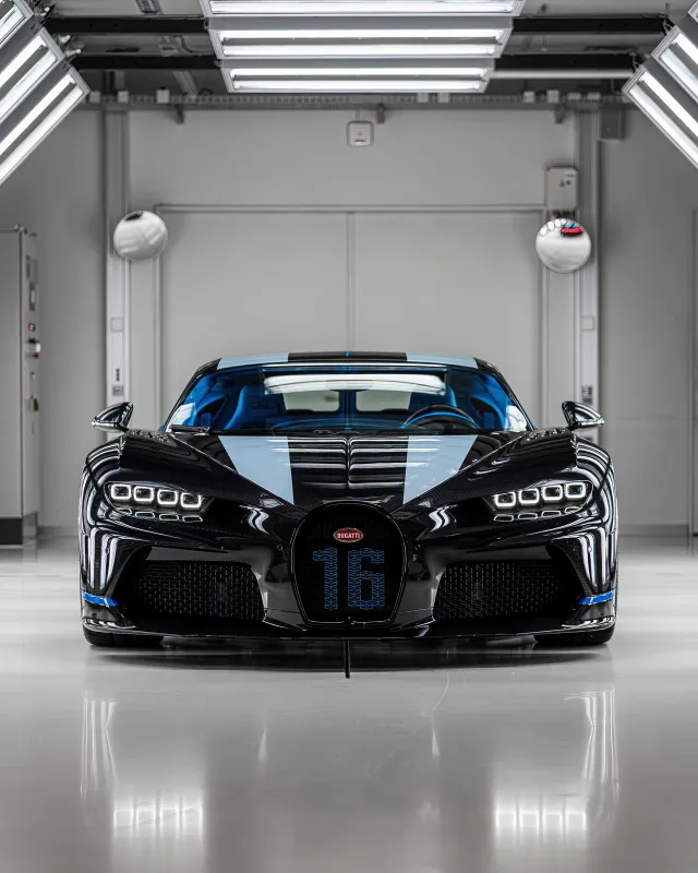 Bugatti Chiron Pur Sport Phone wallpaper