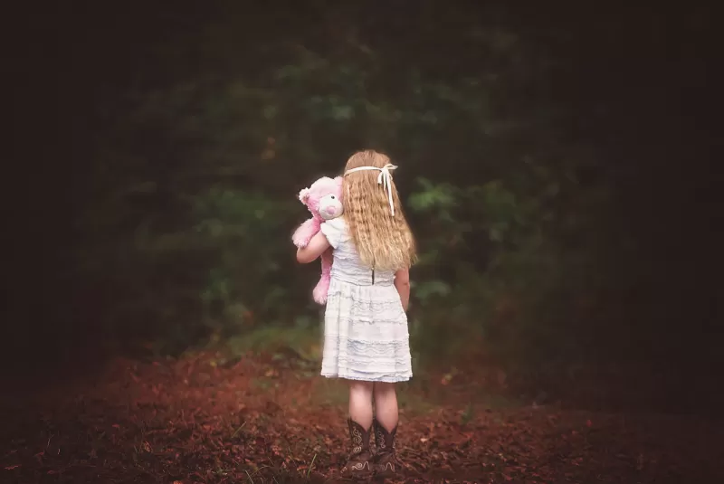 Cute Girl, Alone, Teddy bear, Autumn leaves, Foliage, Girly