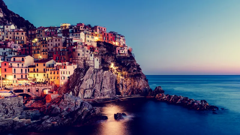 Manarola, Cinque Terre, Evening lights, 4K wallpaper