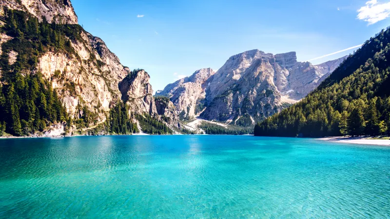 Lago di Braies, Turquoise lake, Dolomites, 4K wallpaper