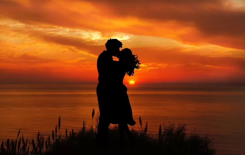 Couple, Romantic kiss, Silhouette, Sunset, Seascape, Together