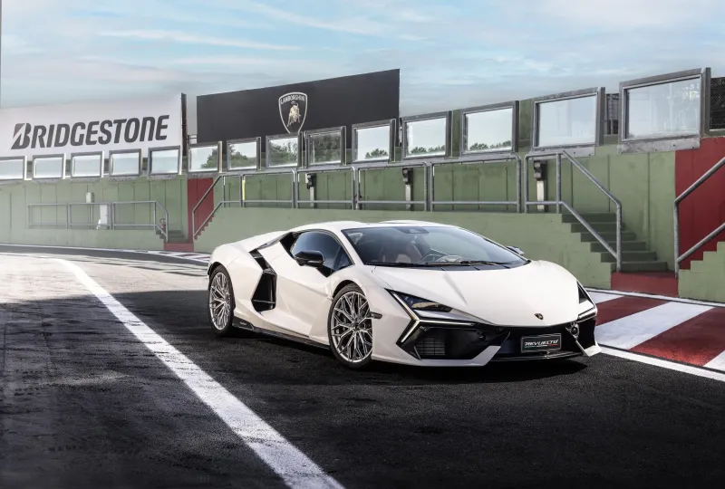 Lamborghini Revuelto, Super Sports Cars, 5K, Race track