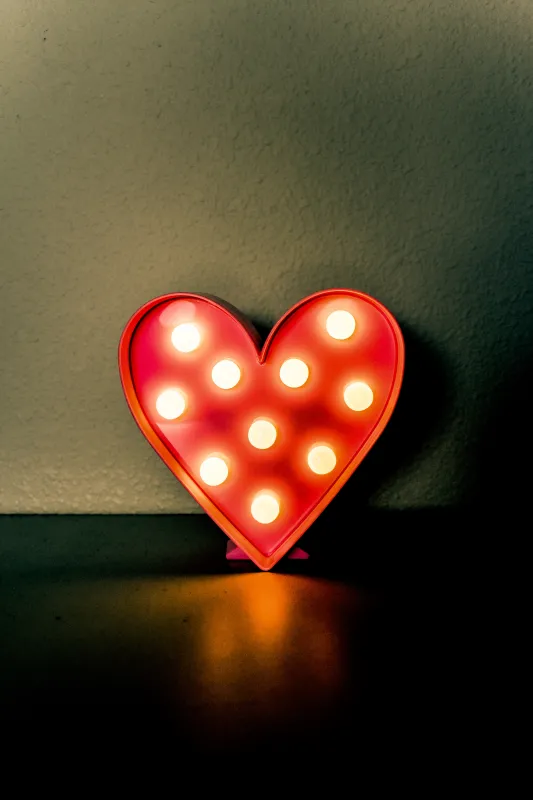 Heart shape LED Wallpaper for iPhone