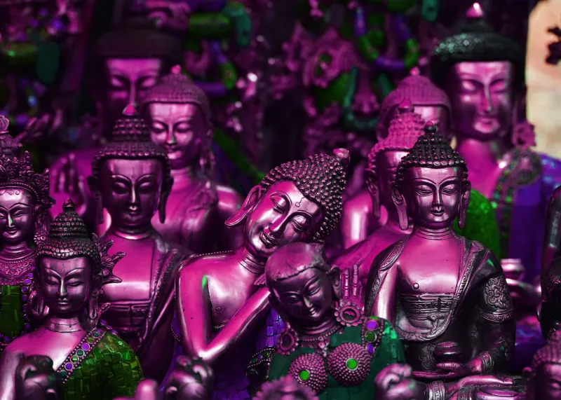 Lord Buddha statues wallpaper